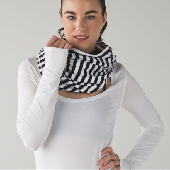 lululemon athletica Accessories - Lululemon Vinyasa Scarf